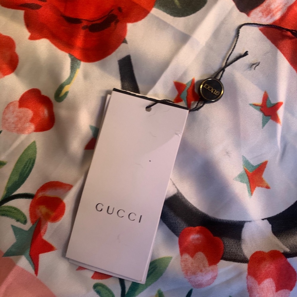 GUCCI SCARF - Picture 4 of 4